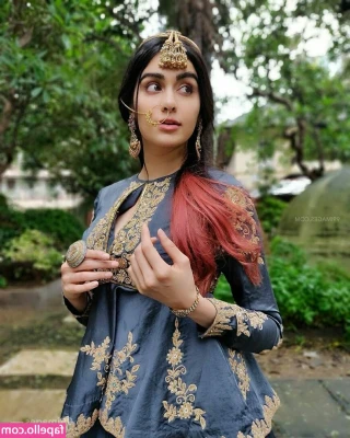 Adah Sharma [ adah-sharma ] - Me, right before I was totally fucked