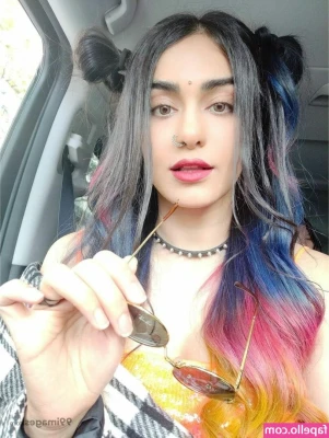 Adah Sharma [ adah-sharma ] - Merry Christmas and don't forget to check your dm! 🎄🎅🏻