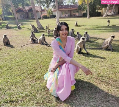 Adah Sharma [ adah-sharma ] - I want each and every one of you to send me a tip today and kneel as