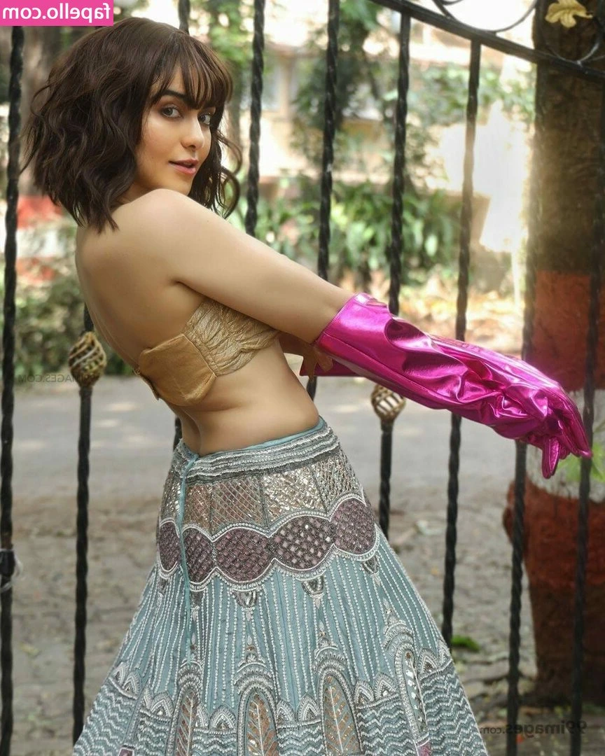 Adah Sharma [ adah-sharma ] - Hump day 🤯😜