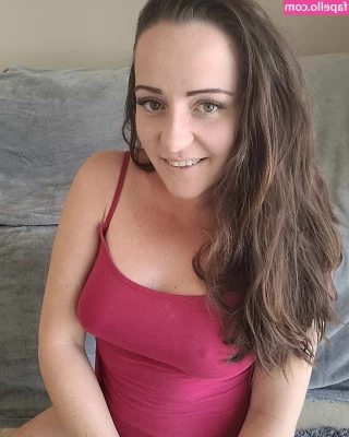 Mrs Nicole [ mrs-nicole-1 ] - Waiting for you to come open me up