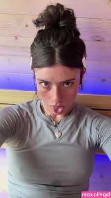 Faith Ordway [ faith-ordway ] - Do you like how my pussy lips wrap around my thong?