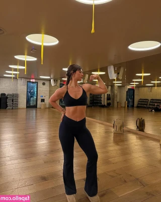 Faith Ordway [ faith-ordway ] - Ass fat.  Yeah I know 💁🏻‍♀️
