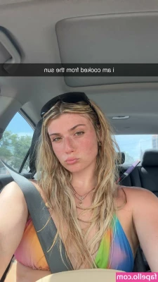 Faith Ordway [ faith-ordway ] - Just like magic Middle finger to my thumb and then I snap it    
