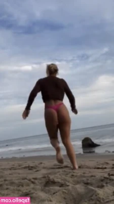 Faith Ordway [ faith-ordway ] - some booty for u before bed 😘🤭