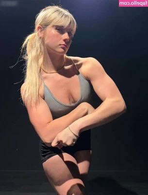 Faith Ordway [ faith-ordway ] - GRAB THAT BIG HARD COCK AND WANK IT FOR ME ✊💦💦💦 XXX