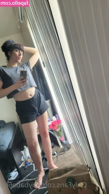 diybabe666 - Fuck me in my crocs? LOL