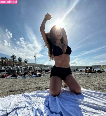 Alessandra Portaluppi [ alessandra-portaluppi ] - Coming soon  more of that fat dick  multiple cum shots    hungthotter