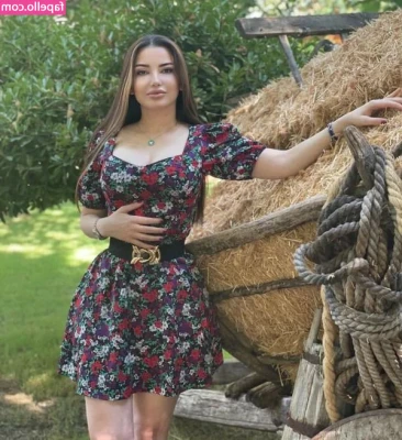Esra Ezmeci [ esra-ezmeci ] - HMM YES AMOR! spread my pussy lips 👅💦 Oh yes! I could feel you