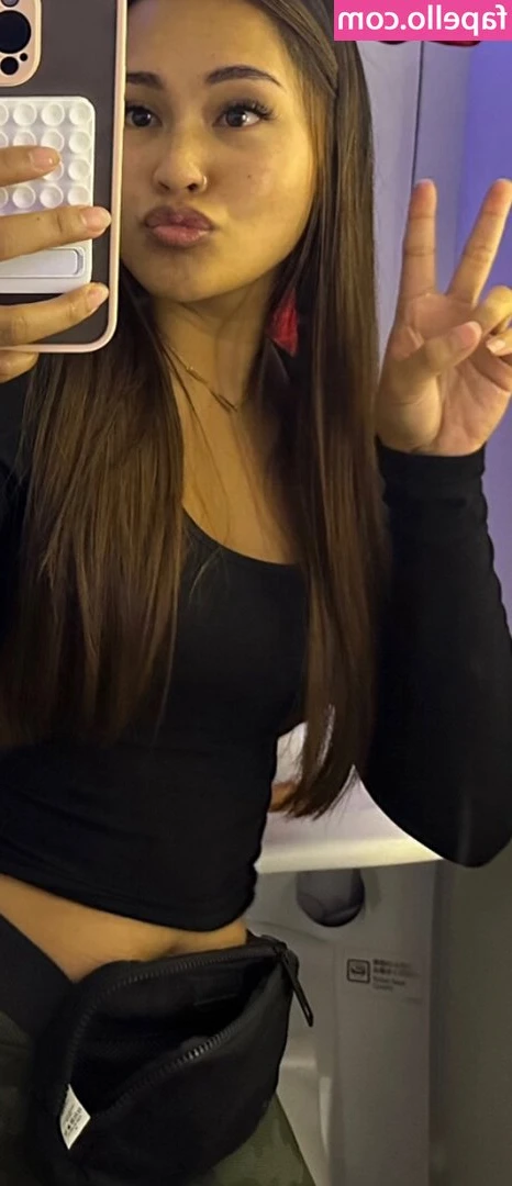 Abehbeh_ Abie Coma [ abehbeh-abie-coma ] - do you also think that I look like a (sexy) gift 😈🔥🔥🔥