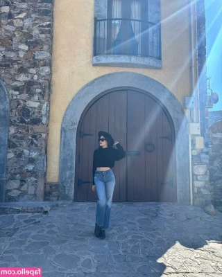 Abril Montserrat [ abril-montserrat ] - El número perfecto 🔥🥵 69