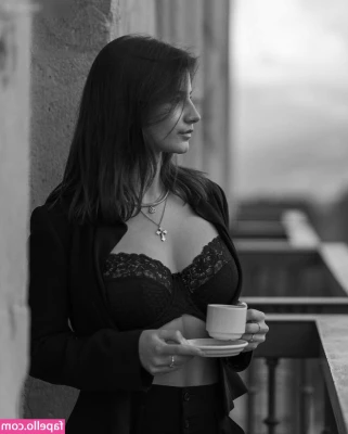 Anna Arevalo [ anna-arevalo ] - Ufff que calor
