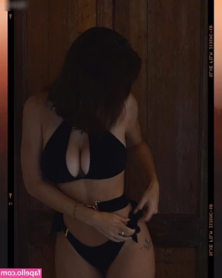 Anna Arevalo [ anna-arevalo ] - 🥳 It's my b-day 🎉 How old am I today? 🤔 I have the body of a
