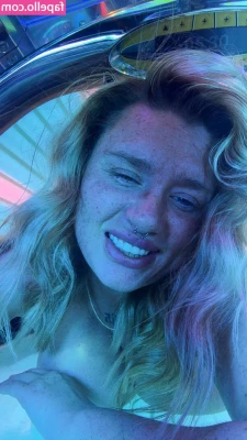 Laurajmclean - FREE ❤️😘Her holes are so tight your dick will explode inside