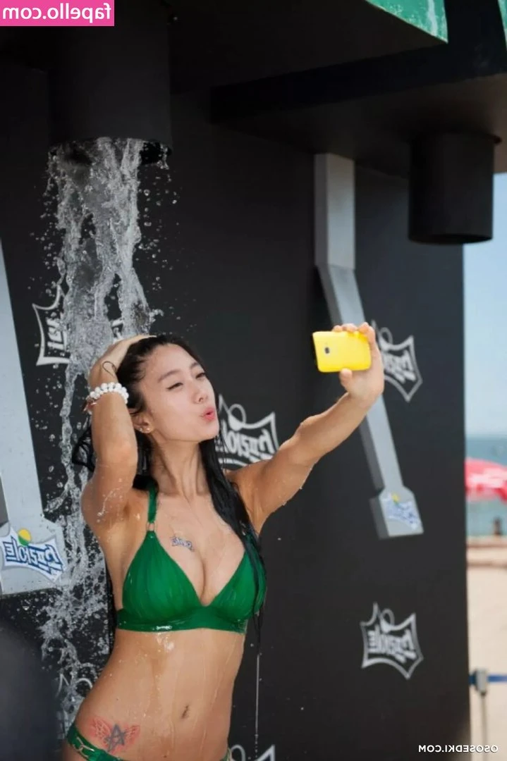 Clara Lee - 💋Such a relaxing day in LV. Wanna Skype/Sext?🎥