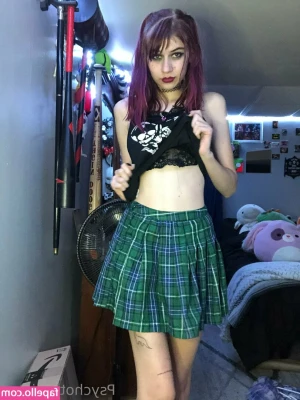 psychoticcircus - Monster FuckFest! I get fucked by a Gremlin and a FaceHugger! One of
