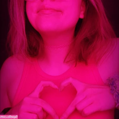 mlglauch - Who wants to get naughty tonight!? Shower me in tips, I’m feeling