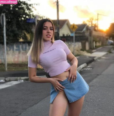 Fotos Ia Fakes De Mulheres De Curitiba [ fotos-ia-fakes-de-mulheres-de-curitiba ] - Just a little bush, so fresh and clean🖤