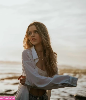 Lea Pietsch [ lea-pietsch ] - There’s something new and sexy in your inboxes 😏😏😏