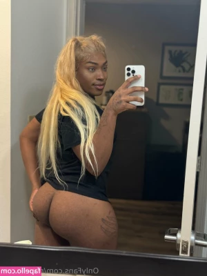 robynhated - Spoil me daddy💰 and I’ll spoil you back 💖