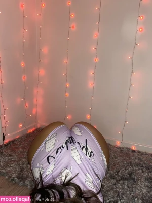 elisefionxx - Watch as @geminteddibear rips my fishnets off and pounds me good. I