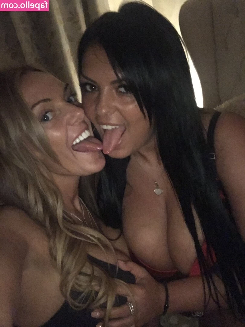staceysaranxxx - Can you handle two? Double trouble coming soon 😈