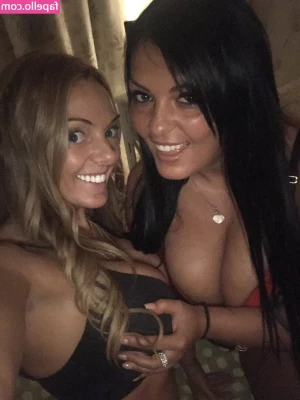 staceysaranxxx - There's a free 15min naughty video in your DMs to help spice up the