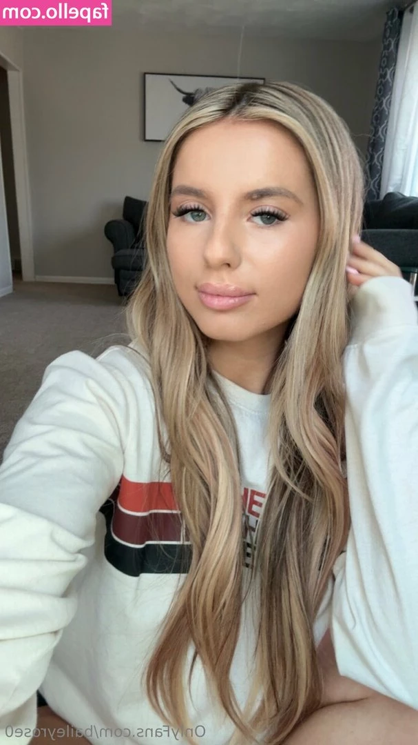 baileyrose0 - Do my tits look good in this top