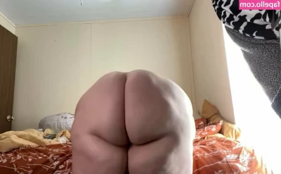 Bumwagonn - Oily morning booty
