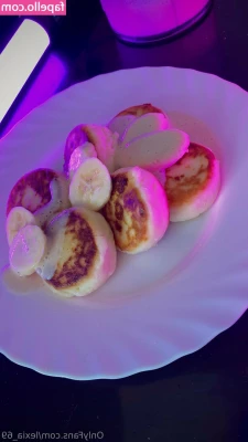 lexia_69 [ lexia-69 ] - Clubbing in Mexico with the amazing  bang-a-hoe going for the ass