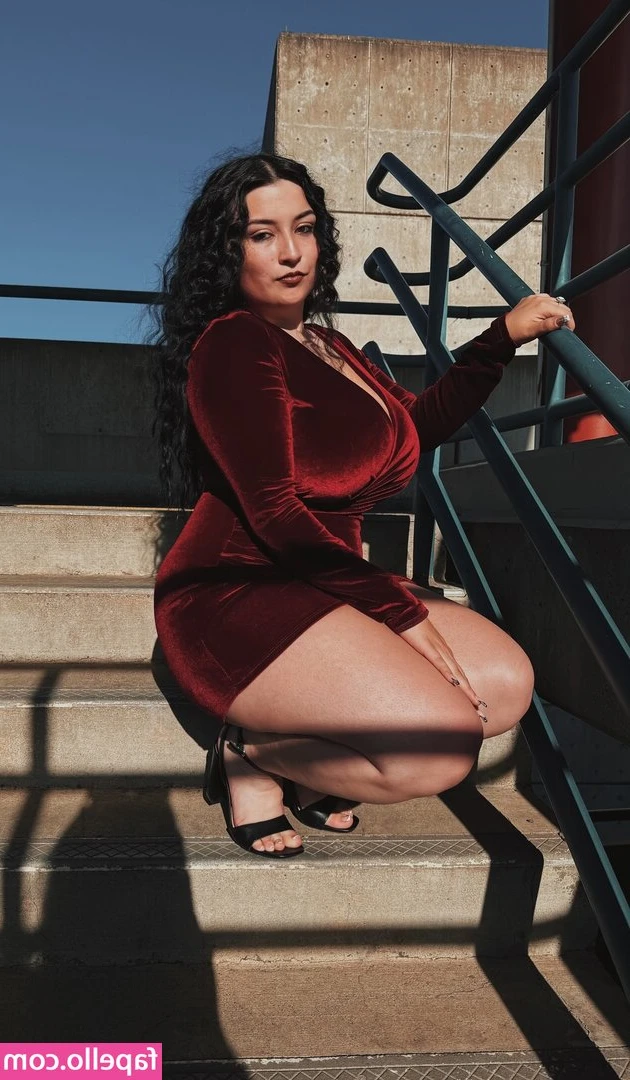 Lacey Marshall [ lacey-marshall ] - i tried to hold my load in but it just felt so fucking gooood 😩