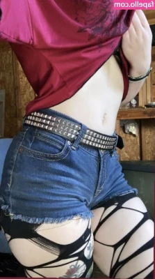 Queenemeraldrose - @longwood79 was the first BBC I filmed with, we did two scenes. One
