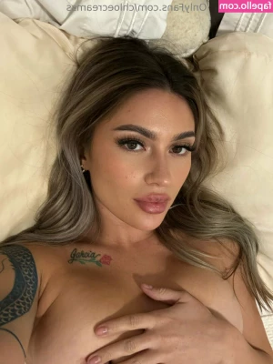 chloecreamss - Perfect day for a touch👋🏻 back🍑