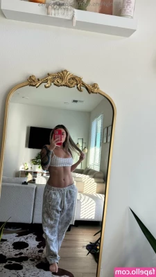 chloecreamss - You get all the photos i snap here