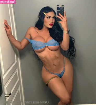 Esmeralda Nova [ esmeralda-nova ] - I want you on top of me!