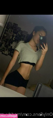 maddy_moore [ maddy-moore ] - bed head but make it horny and hot 😈🤭
