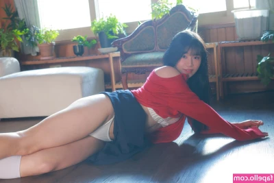 super_yuisan [ super-yuisan ] - I’m like $75 away from a mega goal 🥺🥺  $1=1pic ($5 minimum)