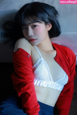 super_yuisan [ super-yuisan ] - So... I cut my bangs tonight. It was super greasy too so uhhh... I'll