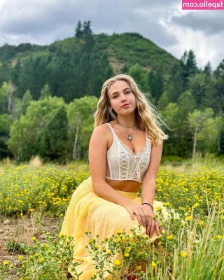 Rosie Jean Ellis [ rosie-jean-ellis ] - Hey, cuties 💖✨  So, I’ve got some big girl plans in the
