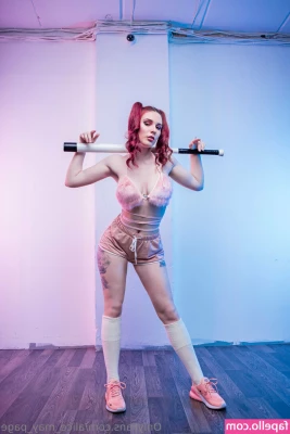 amelia_may_page [ amelia-may-page ] - Holi
