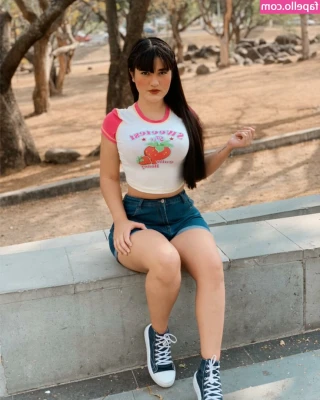 Fanny Reynoso [ fanny-reynoso ] - Words cannot describe how much I miss the feeling of jute against my