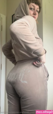 Porcelainerose - come to rub my back