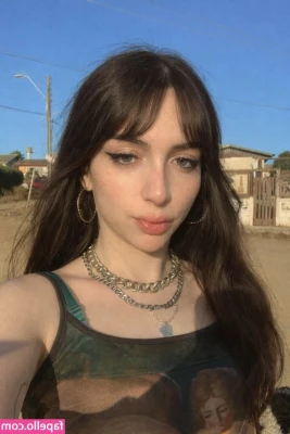 babyninfotrans - My lingerie has easy access in case you wondered 😈