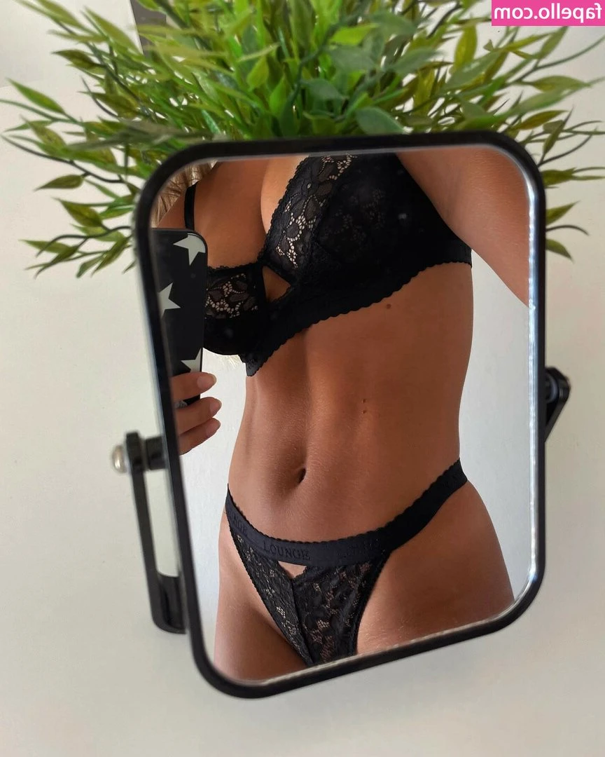 Ingeborg Hansen [ ingeborg-hansen ] - I seem to have gotten my panties stuck
