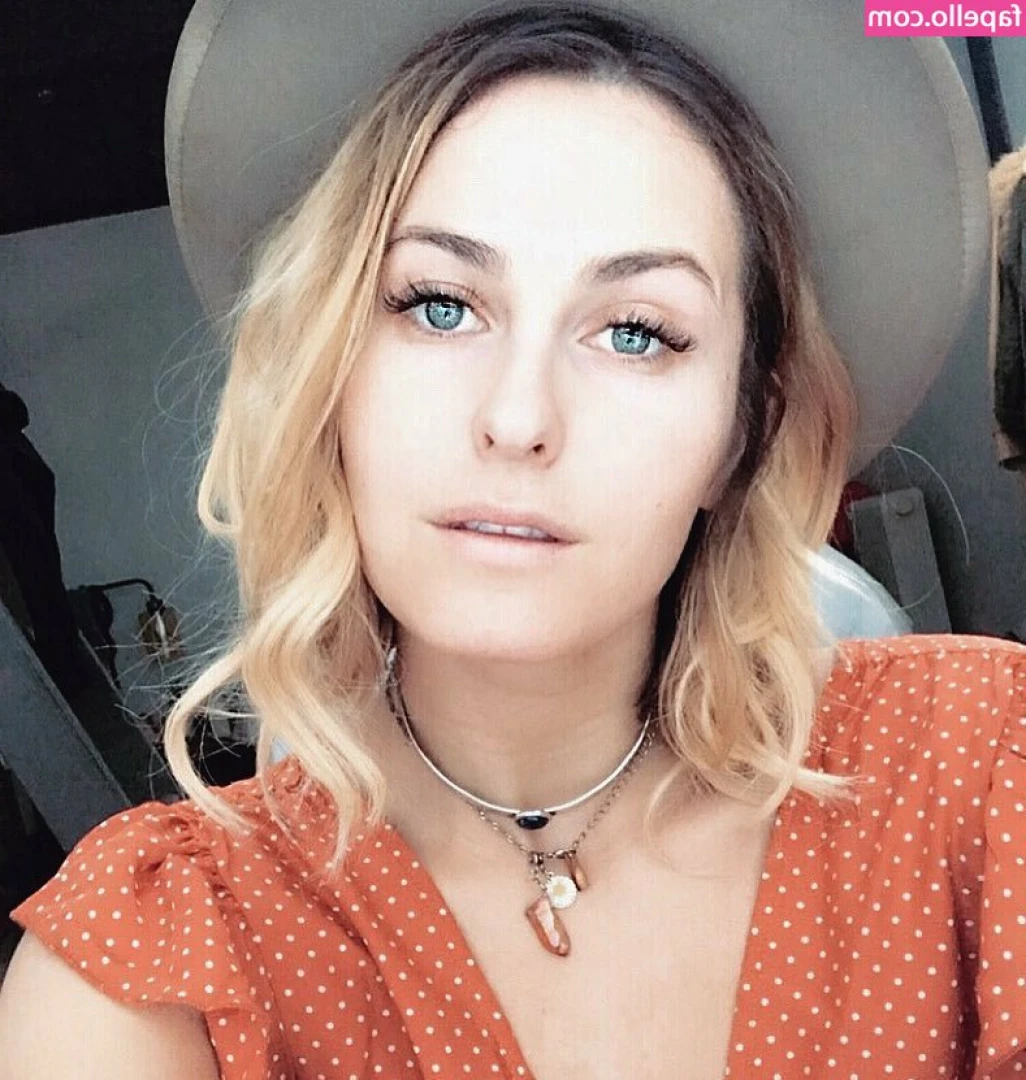Scout Taylor-Compton [ scout-taylor-compton ] - It’s time for MOANDAY baby! I’m ready for the naughty fun. Are
