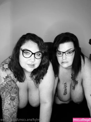 bobzjofree - it's gettin' hot in here 🔥 so take off all your clothes 👕