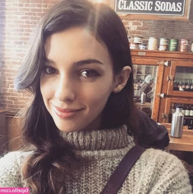Denyse Tontz [ denyse-tontz ] - Just saying hi 👋🏻 aunty loves her stink butts 🫶🏼