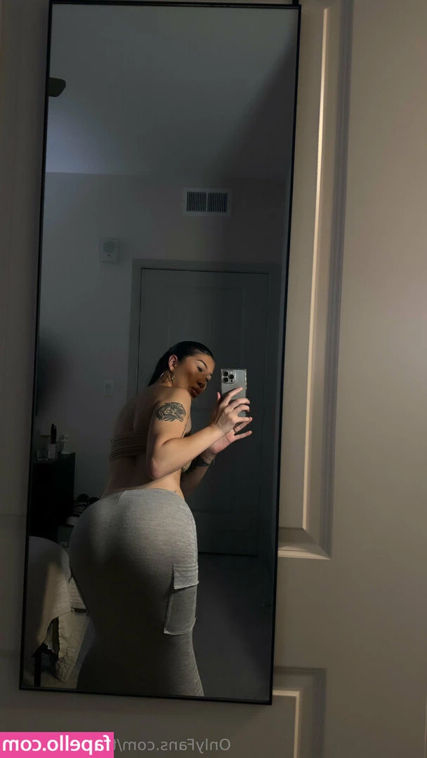 thesophiakelly [ thesophiakelly-3 ] - Lol this is my first anal vid and I had DIFFICULTIES 🤣   I