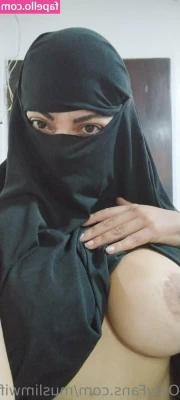 muslimwifex - Can you see my boobs through my top 😈