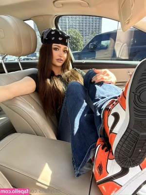 emhutch - Me llegó este mensaje de Only así que no olviden seguirme en Ig por